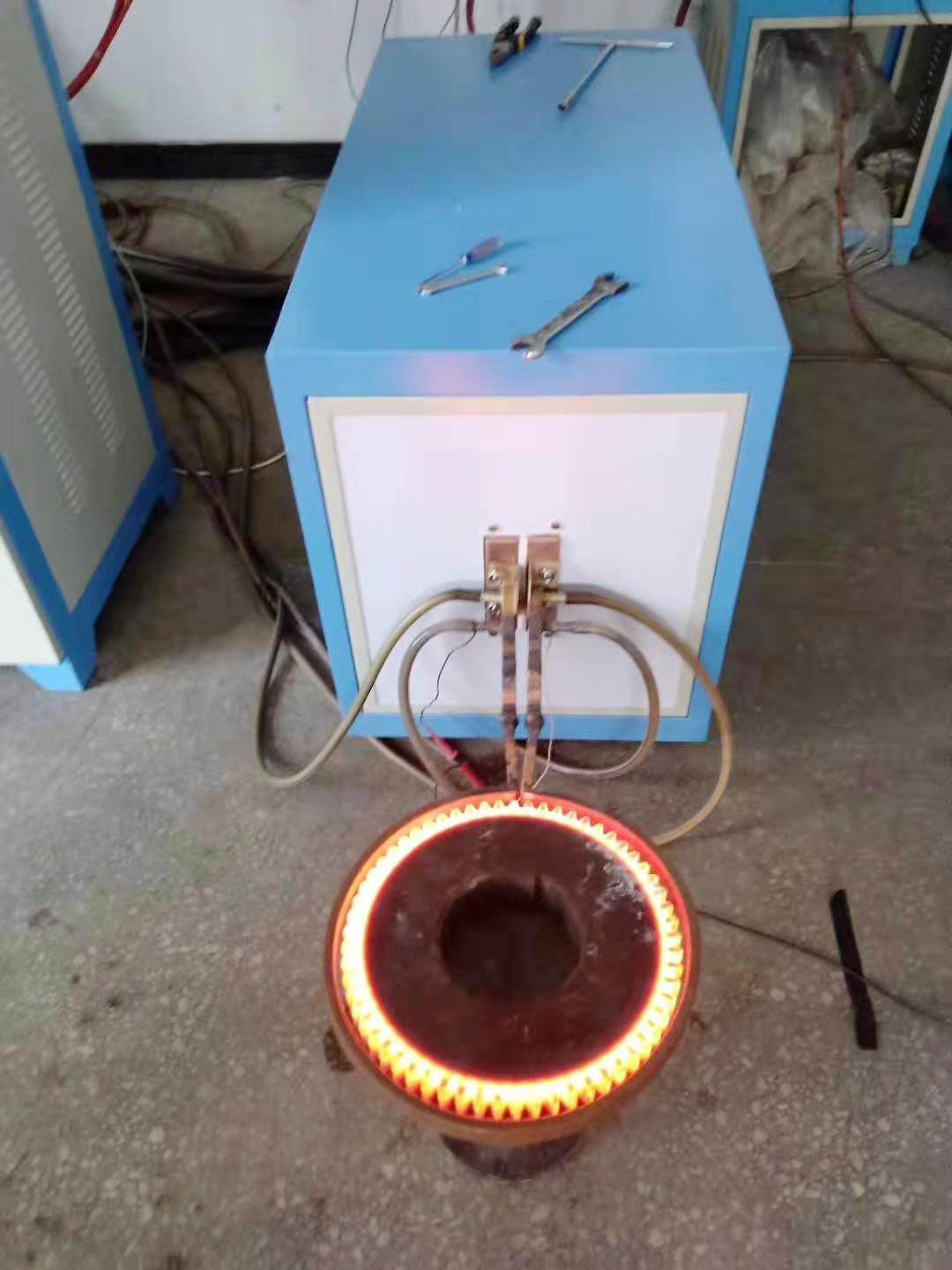 齒輪、鏈輪高頻淬火機